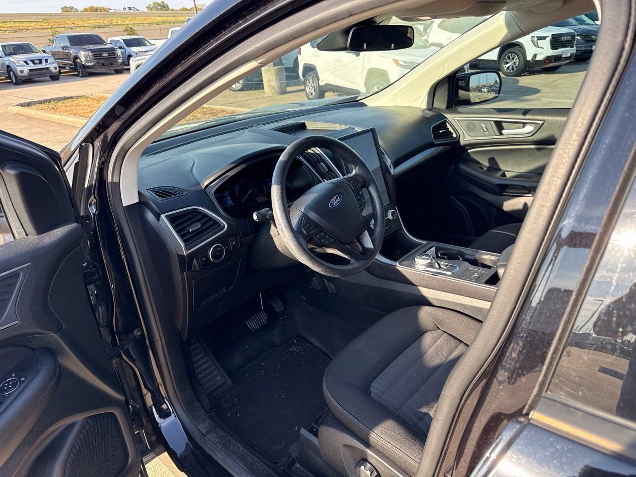 Used 2024 Ford Edge SE w/ Black Appearance Package AWD/4WD image 20