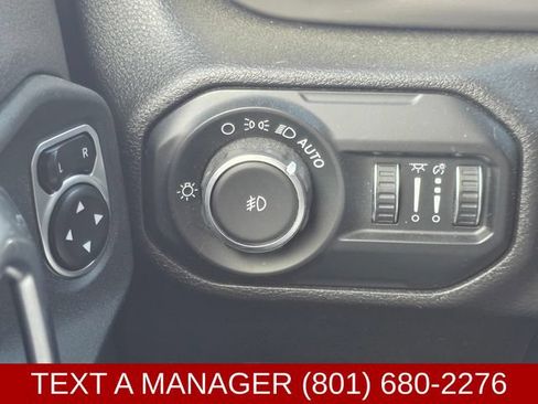 Used 2020 Jeep Wrangler Sport AWD/4WD image 22
