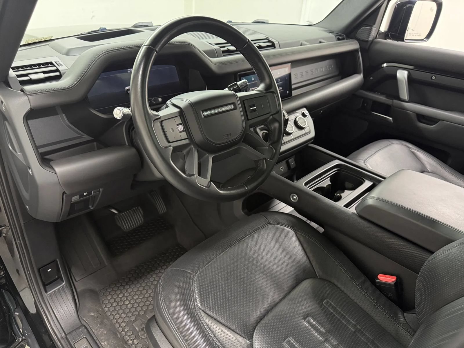 Used 2021 Land Rover Defender 110 X-Dynamic HSE AWD/4WD image 10