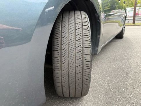 Used 2015 Toyota Corolla S Premium image 32