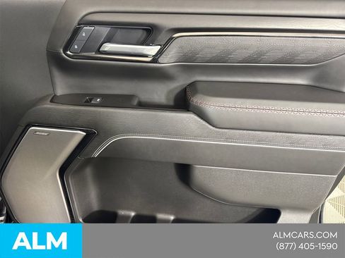 Used 2025 GMC Sierra 2500 AT4X image 18