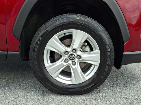 Used 2021 Toyota RAV4 XLE w/ Convenience Package AWD/4WD image 9