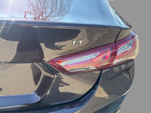 Used 2021 Chevrolet Malibu LT w/ Leather Package image 23