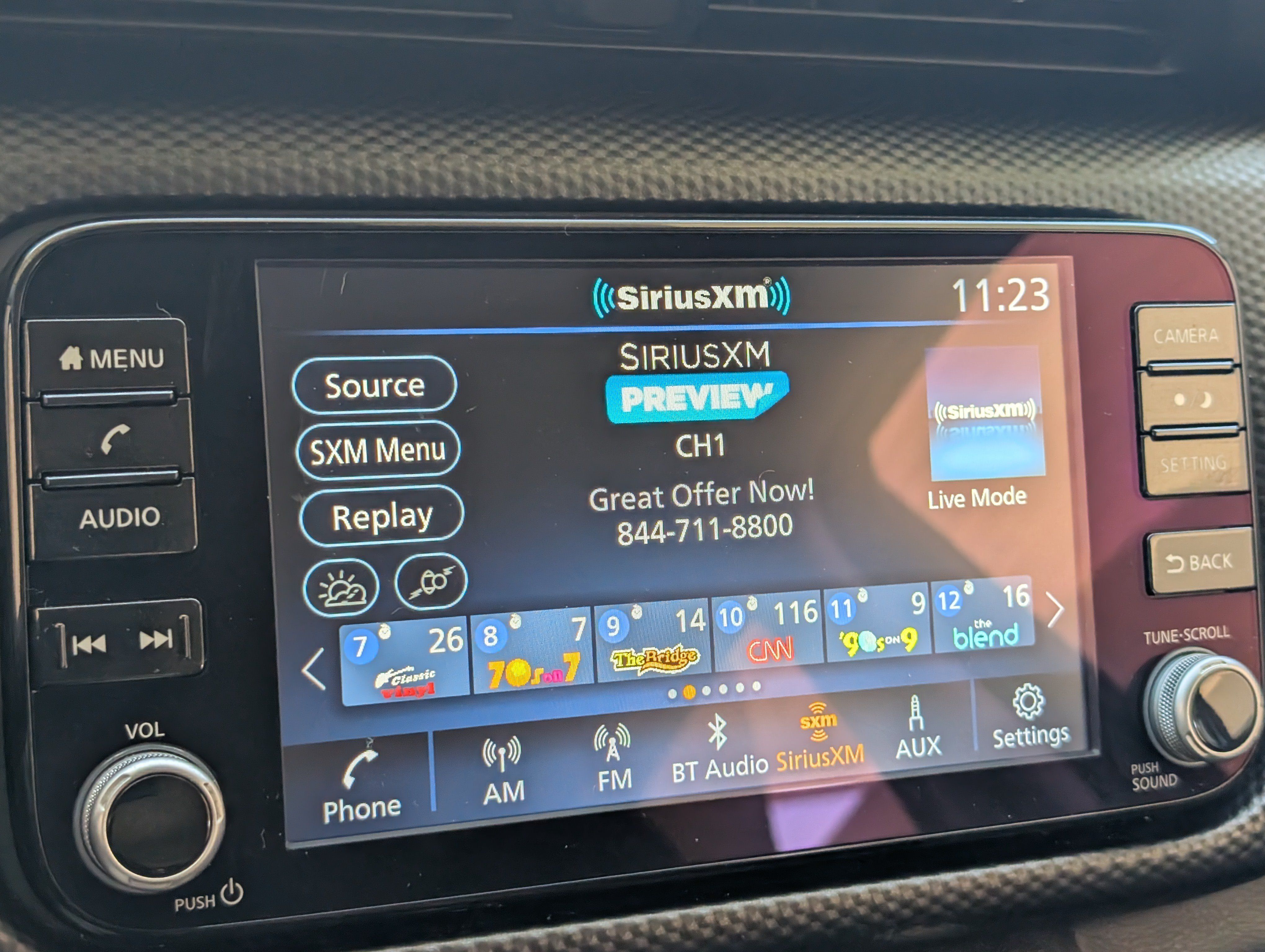 Used 2024 Nissan Kicks SV FWD image 27