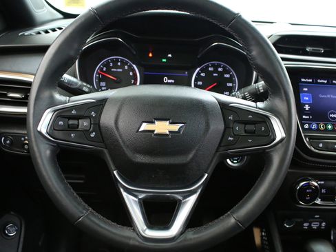 Used 2023 Chevrolet TrailBlazer ACTIV w/ Sun and Liftgate Package image 13