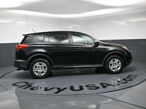 Used 2013 Toyota RAV4 LE AWD/4WD image 10
