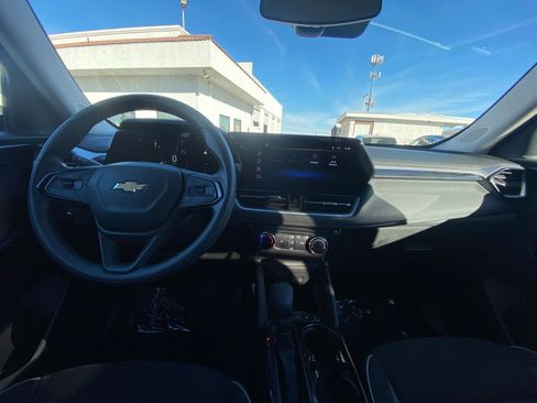 Used 2025 Chevrolet TrailBlazer LT image 33