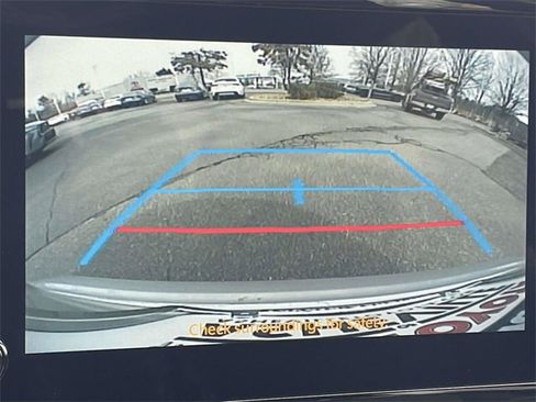 Used 2025 Toyota Corolla LE image 29