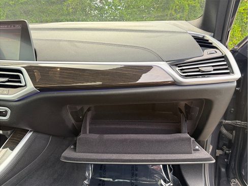 Used 2021 BMW X5 sDrive40i w/ Premium Package RWD image 50