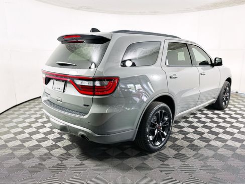 Used 2024 Dodge Durango GT image 3