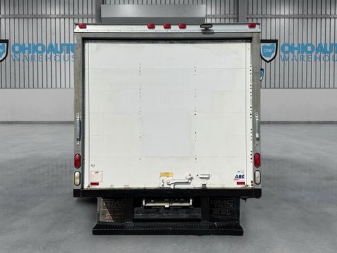Used 2007 GMC Savana 3500 RWD image 6