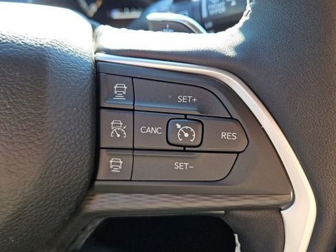 New 2026 Jeep Grand Cherokee L Laredo image 13