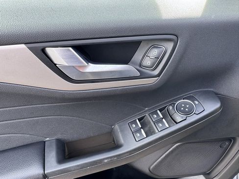 Used 2022 Ford Escape SEL image 22