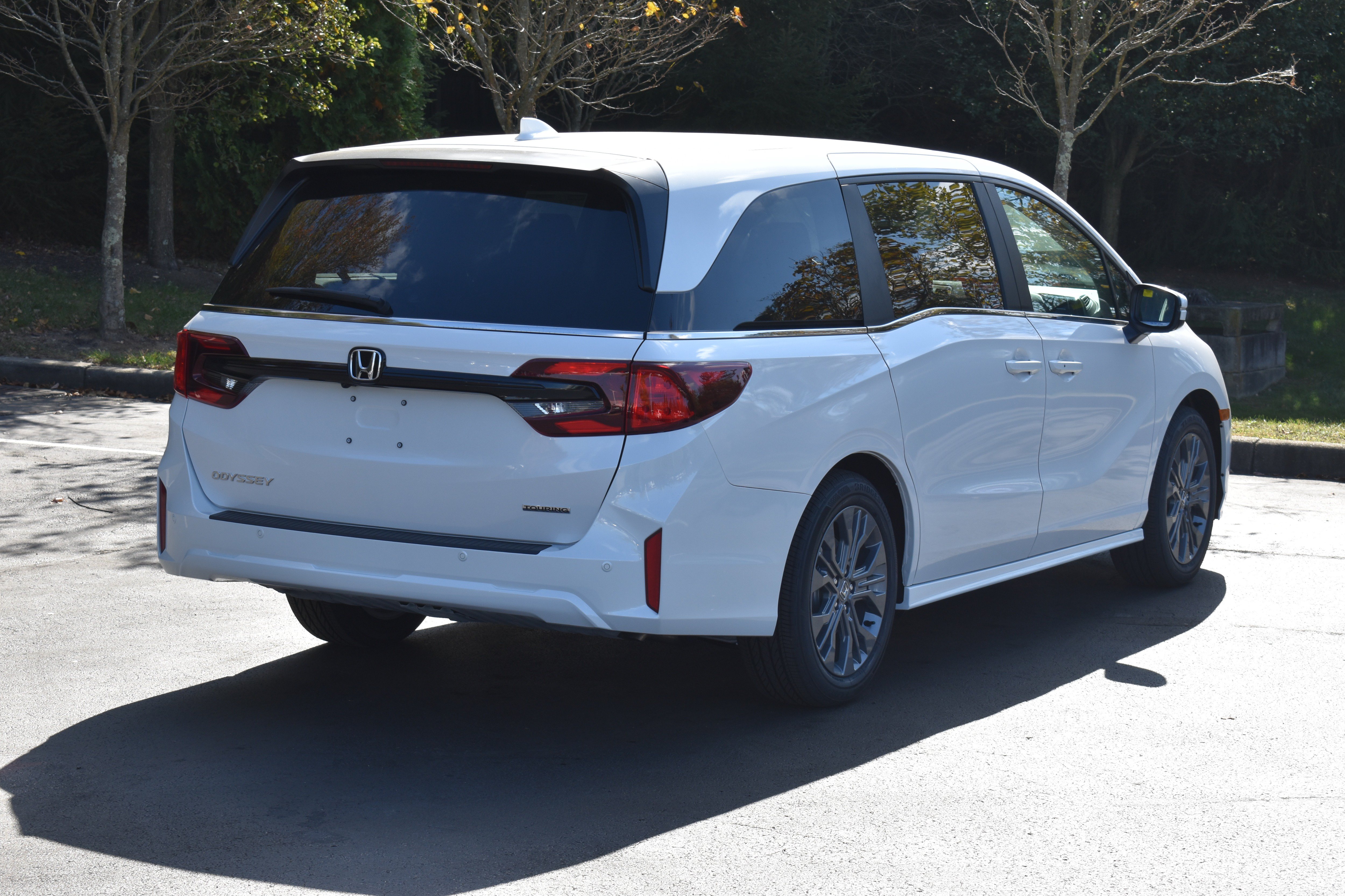 New 2027 Honda Odyssey Touring image 8