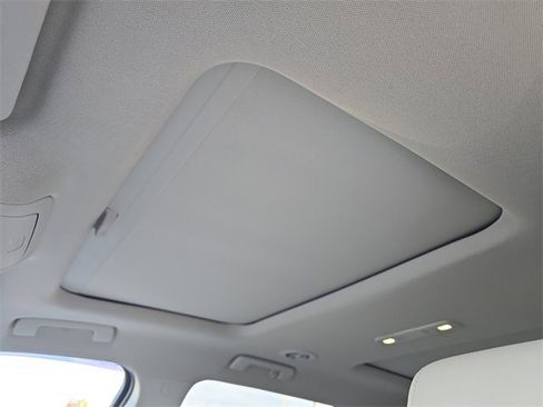 Certified 2022 GMC Acadia Denali w/ Denali Ultimate Package image 20