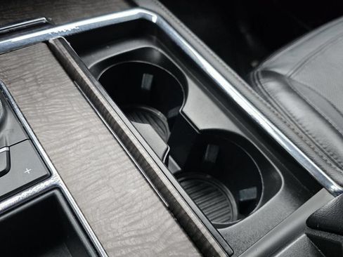 Used 2020 Ford Expedition Limited RWD image 28