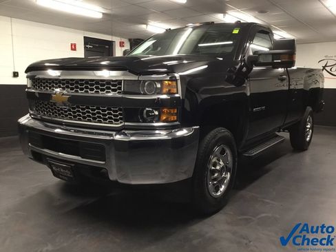Used 2019 Chevrolet Silverado 2500 W/T w/ WT Convenience Package AWD/4WD image 5