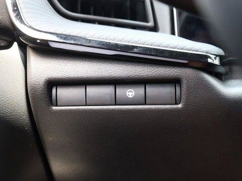 Used 2025 Nissan Kicks SR AWD/4WD image 19