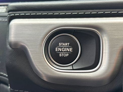 Used 2024 Mercedes-Benz G 550 image 34