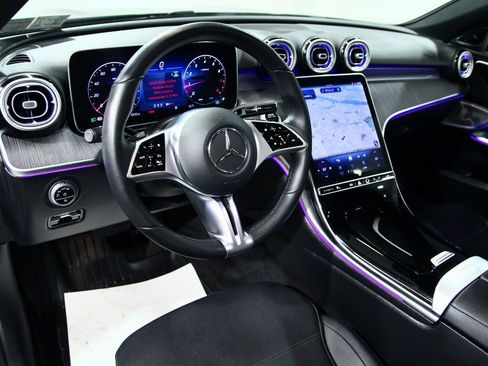 Used 2025 Mercedes-Benz C 300 4MATIC Sedan image 5