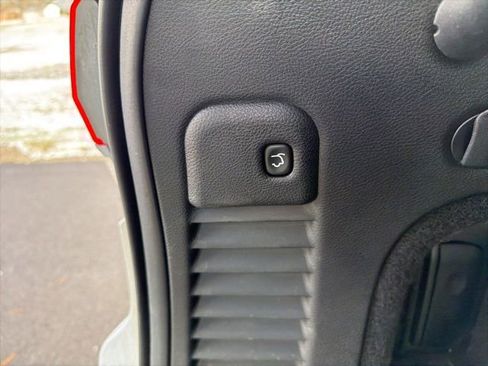 Used 2014 Jeep Grand Cherokee Overland w/ Advanced Technology Group image 13