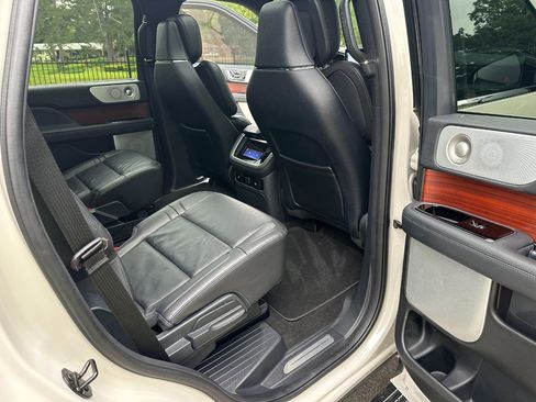 Used 2023 Lincoln Navigator Reserve AWD/4WD image 28