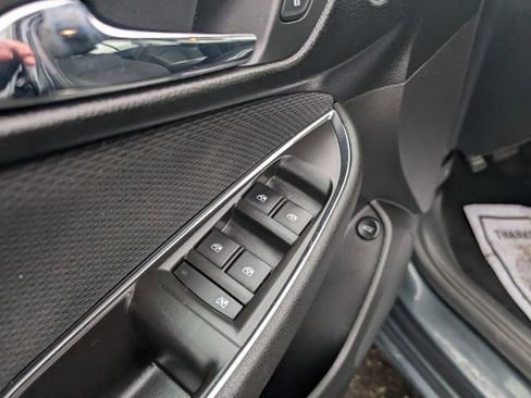 Used 2017 Chevrolet Cruze LT image 15