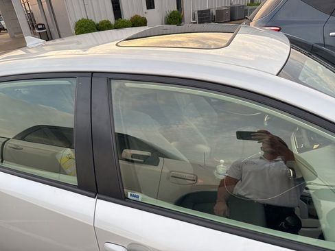 Used 2024 Toyota Corolla SE w/ SE Package image 4