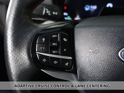 Used 2025 Ford Explorer ST-Line w/ ST-Line Street Pack AWD/4WD image 4