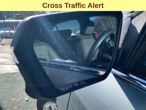 Used 2024 Chevrolet Equinox LT image 8