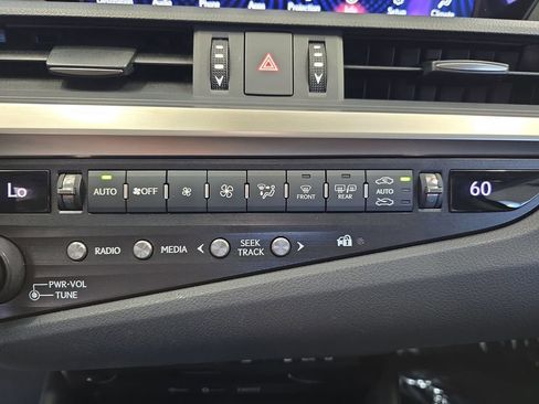 Used 2020 Lexus ES 350 w/ Accessory Package FWD image 24