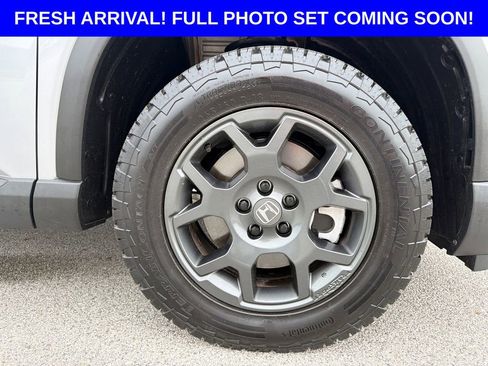 Used 2025 Honda Pilot TrailSport image 33