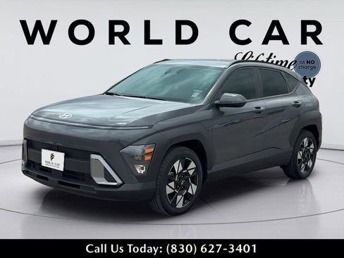 Used 2024 Hyundai Kona SEL FWD image 3