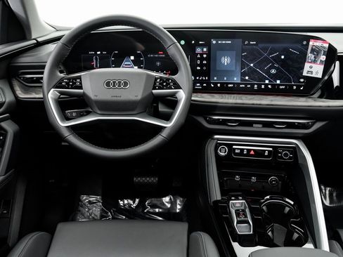 New 2025 Audi Q5 Premium Plus image 18