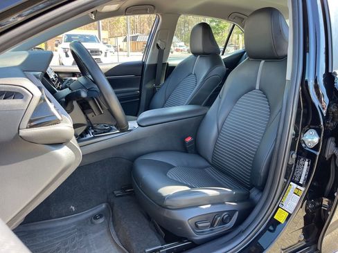 Used 2024 Toyota Camry SE w/ Blackout Package (TMS) image 19