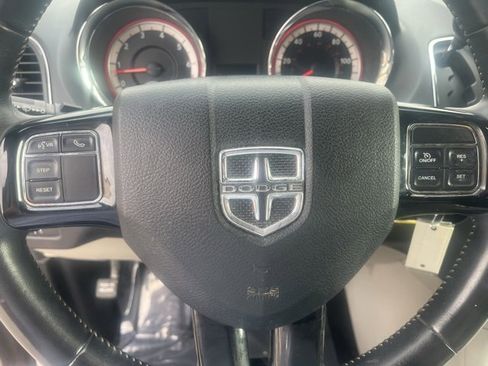 Used 2018 Dodge Grand Caravan SXT image 16