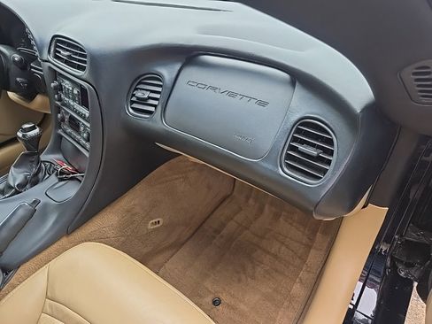 Used 2003 Chevrolet Corvette Convertible w/ Preferred Equipment Group1 image 66