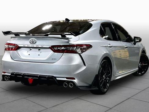 Used 2021 Toyota Camry XSE FWD image 13