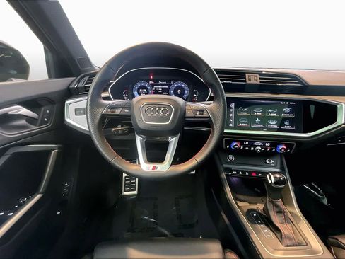Certified 2025 Audi Q3 2.0T Premium Plus w/ Premium Plus Package AWD/4WD image 6