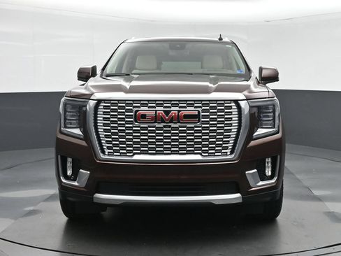 Used 2023 GMC Yukon XL Denali AWD/4WD image 2
