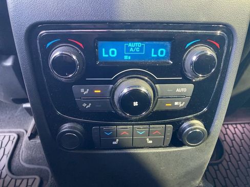 Used 2019 Jaguar F-PACE S image 36