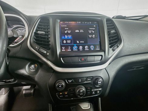 Used 2014 Jeep Cherokee Limited FWD image 23