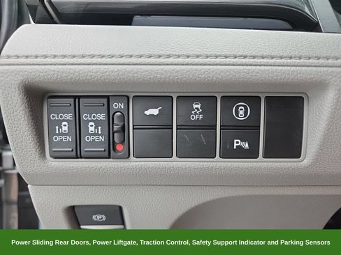Used 2023 Honda Odyssey Elite image 18