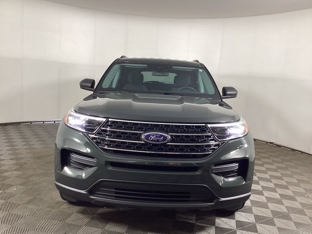 Used 2024 Ford Explorer XLT w/ Class IV Trailer Tow Package AWD/4WD image 6