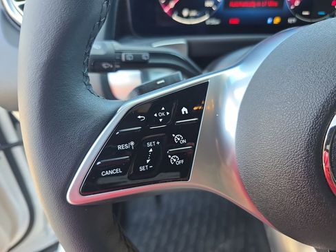 Certified 2025 Mercedes-Benz GLB 250 image 17