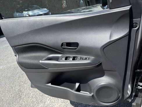 New 2025 Nissan Kicks Play S image 24