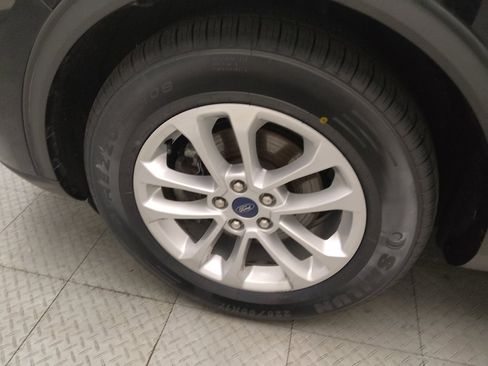 Used 2020 Ford Escape SE FWD image 31