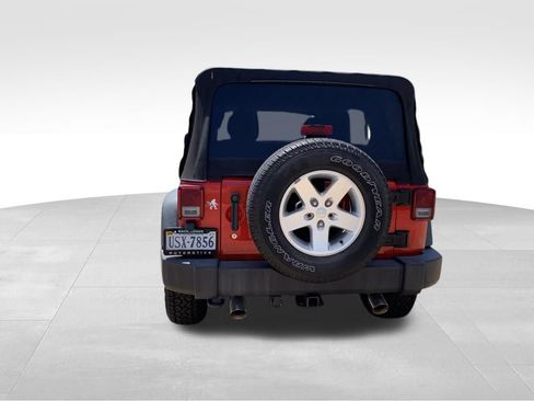 Used 2017 Jeep Wrangler Unlimited Sport w/ Connectivity Group AWD/4WD image 17