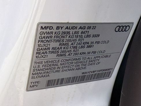 Used 2023 Audi Q8 Prestige AWD/4WD image 25