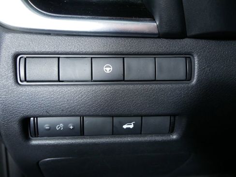 Used 2022 Nissan Rogue SL w/ SL Premium Package image 19